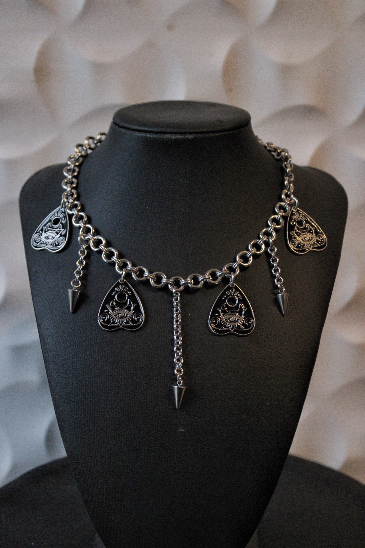 Collier « ouija »