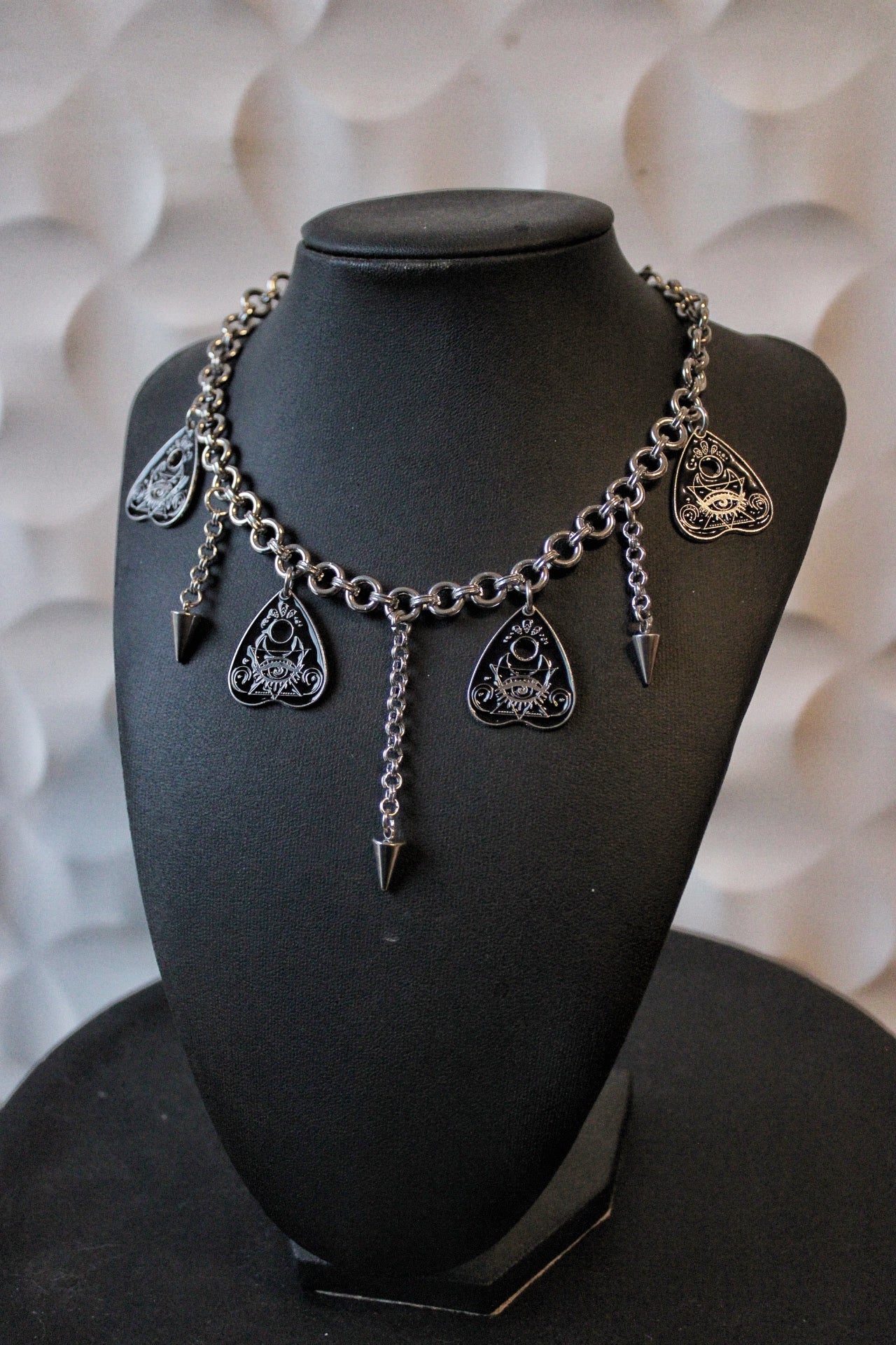 Collier « ouija »