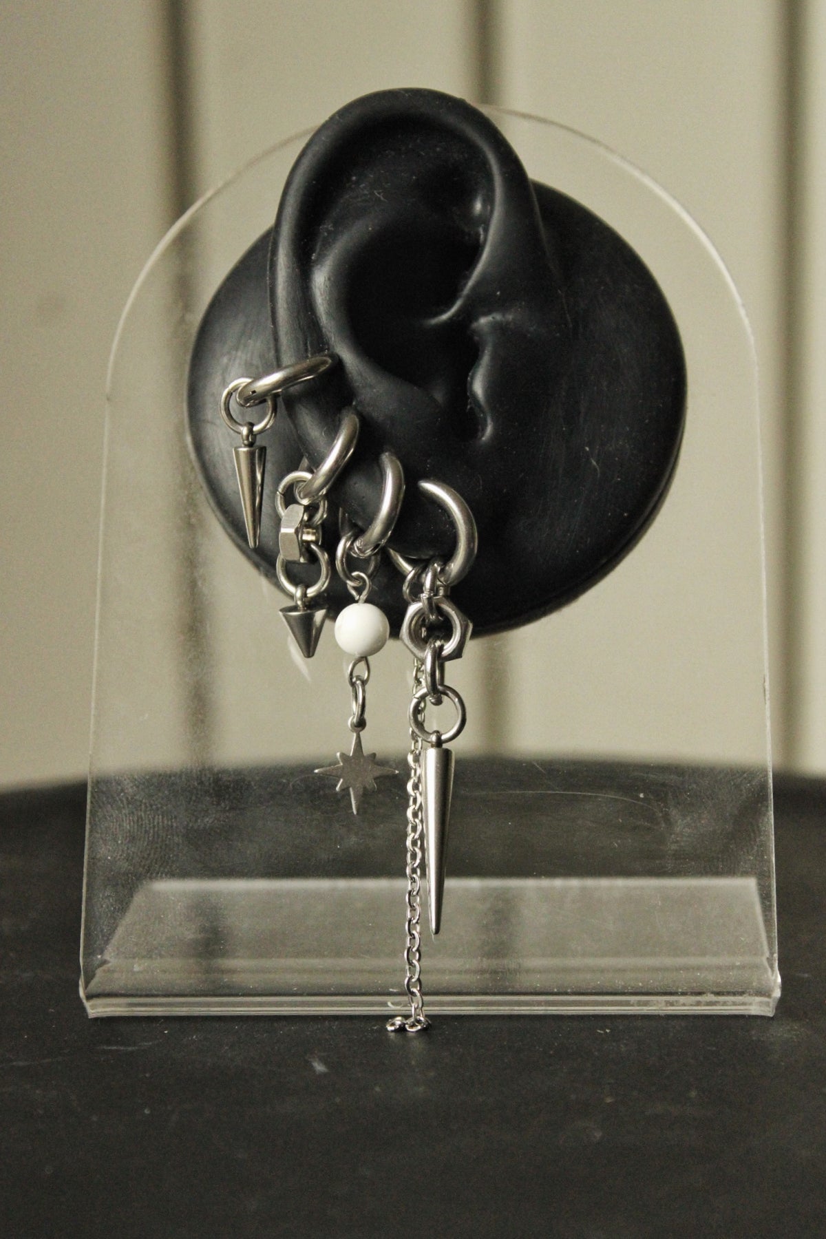 Mono boucle spike