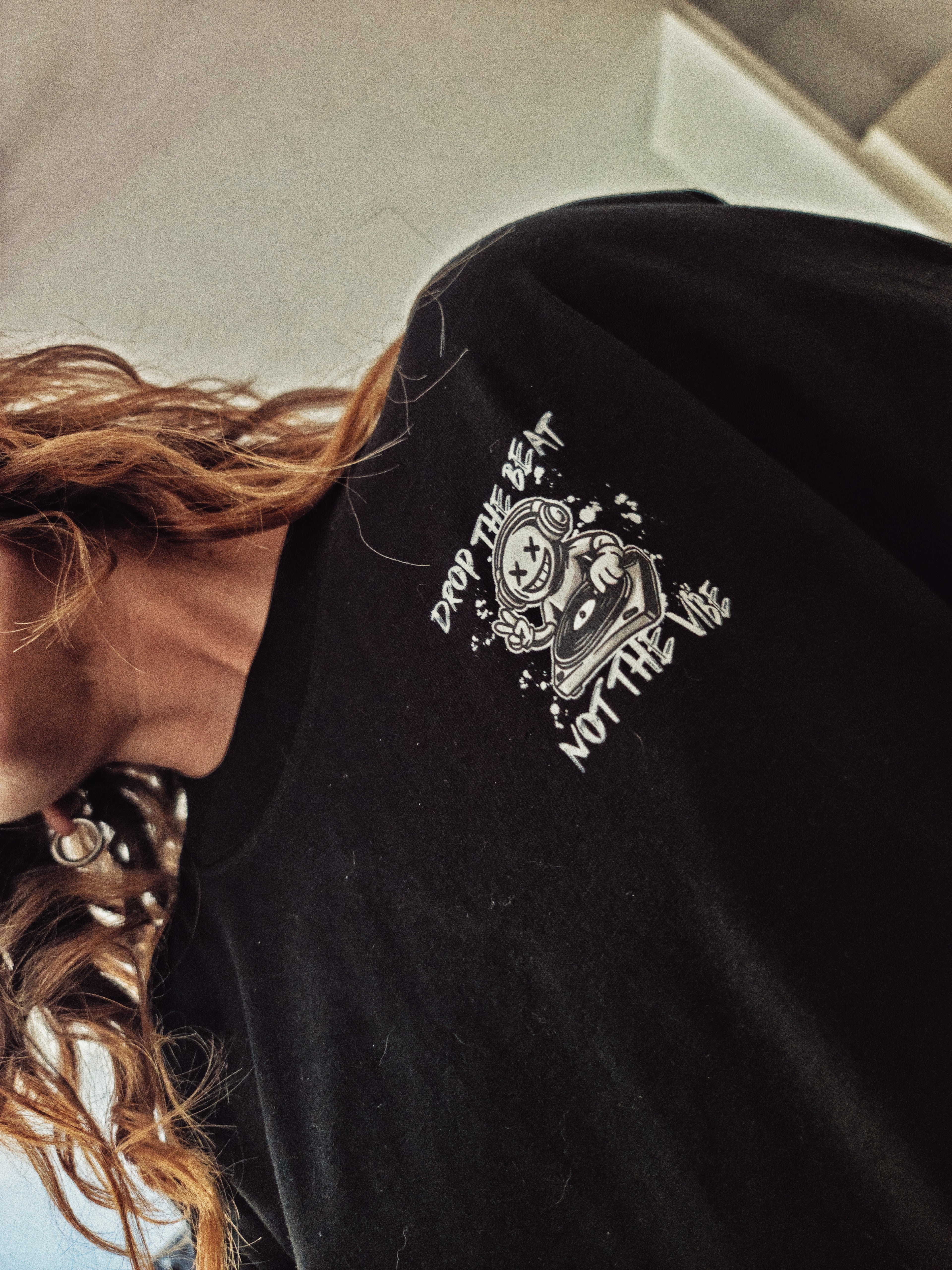 Drop the beat, not the vibe - T-shirt oversize bio
