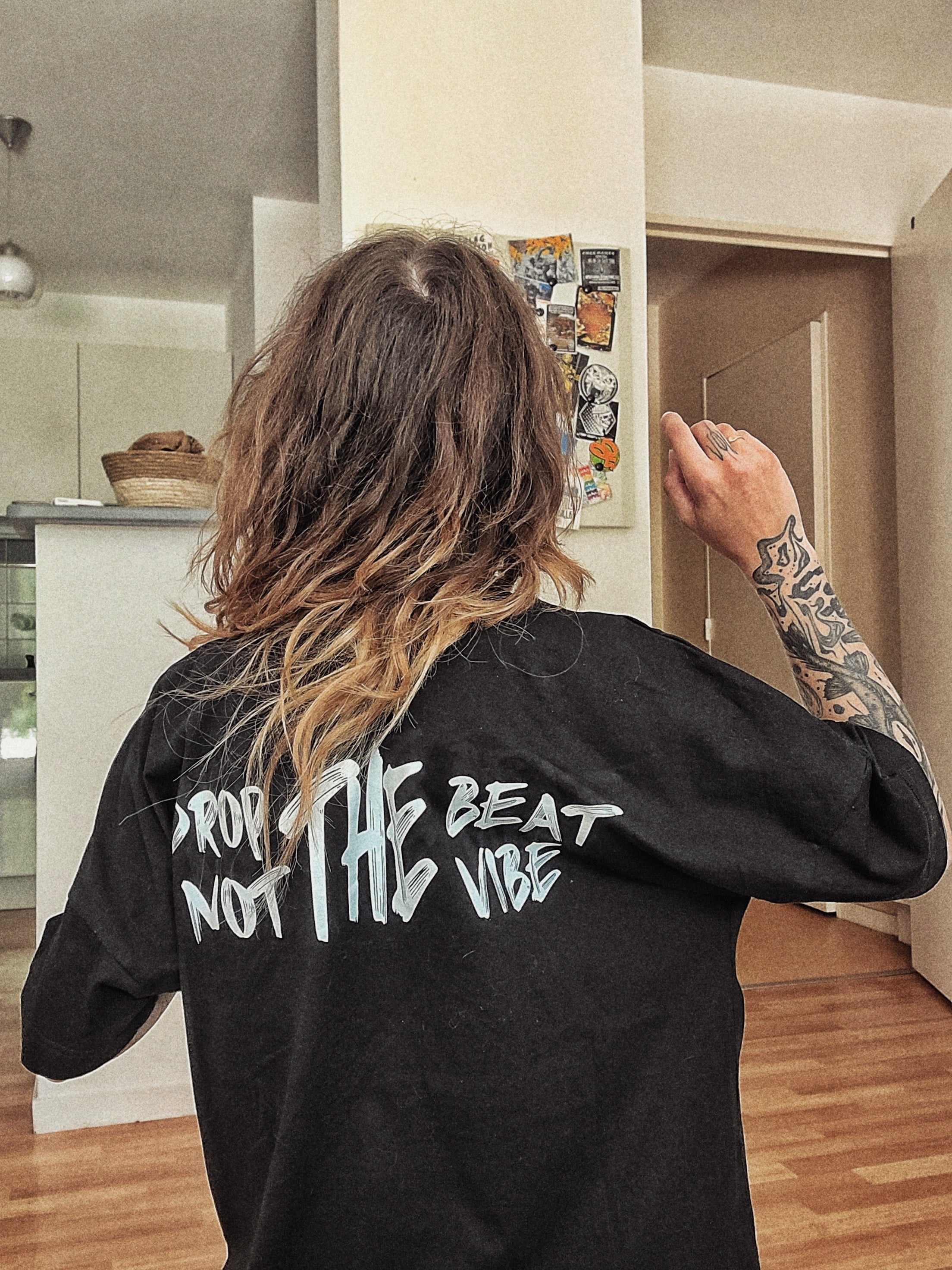 Drop the beat, not the vibe - T-shirt oversize bio