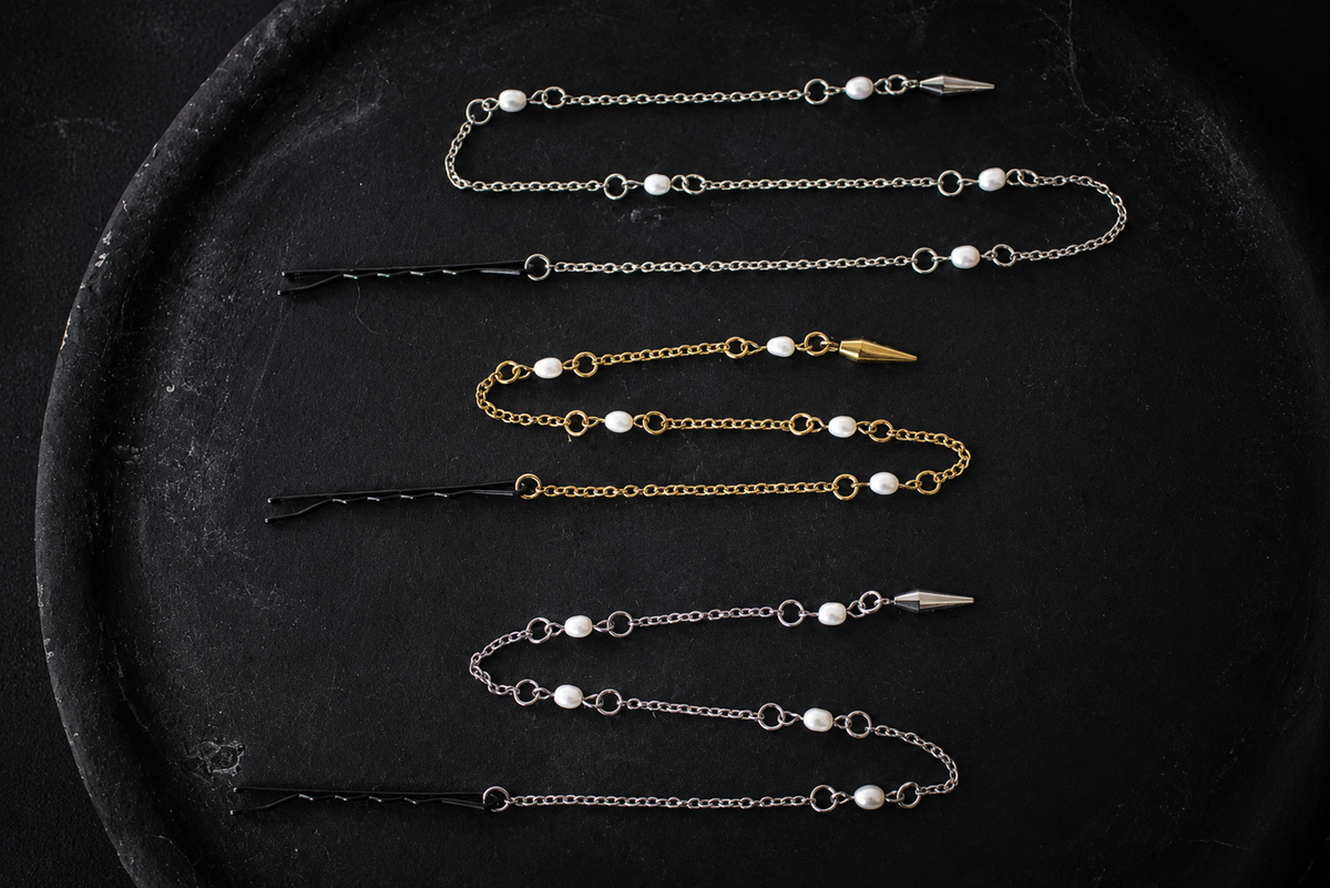 Chaînes de cheveux perlées